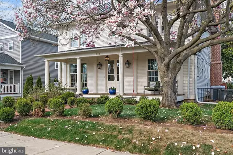 Exterior - 313 Washington St, Annapolis, MD 21403 photo 8 of 34