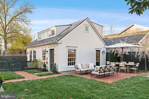 Exterior - 313 Washington St, Annapolis, MD 21403 photo 11 of 34