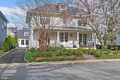 Exterior - 313 Washington St, Annapolis, MD 21403 photo 9 of 34