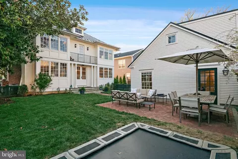 Exterior - 313 Washington St, Annapolis, MD 21403 photo 10 of 34