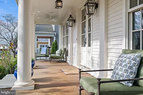 Exterior - 313 Washington St, Annapolis, MD 21403 photo 6 of 34