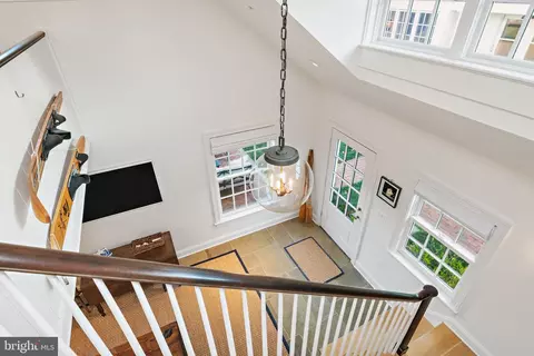 Entry Way - 313 Washington St, Annapolis, MD 21403 photo 14 of 16
