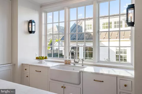 Kitchen - 313 Washington St, Annapolis, MD 21403 photo 7 of 7