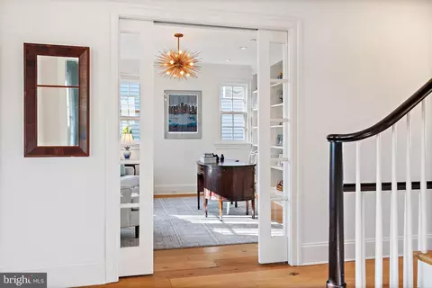 Entry Way - 313 Washington St, Annapolis, MD 21403 photo 4 of 16