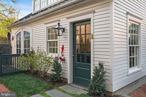 Exterior - 313 Washington St, Annapolis, MD 21403 photo 16 of 34