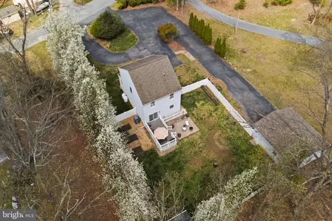 View/Area - 7717 Colonial Beach Rd, Pasadena, MD 21122 photo 4 of 6