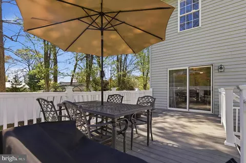 Exterior - 7717 Colonial Beach Rd, Pasadena, MD 21122 photo 7 of 11