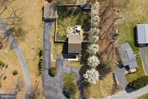 View/Area - 7717 Colonial Beach Rd, Pasadena, MD 21122 photo 3 of 6