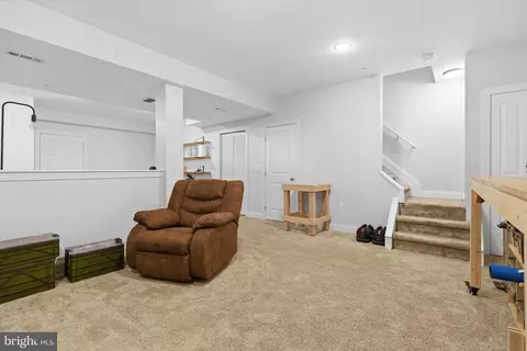 Entry Way - 7717 Colonial Beach Rd, Pasadena, MD 21122 photo 4 of 6