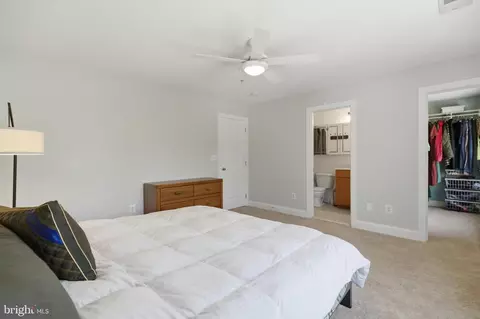 Bedroom - 7717 Colonial Beach Rd, Pasadena, MD 21122 photo 2 of 4