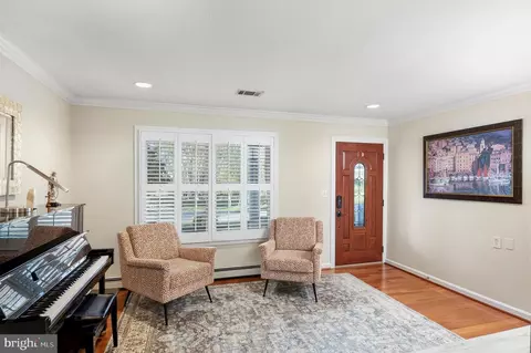 Entry Way - 1535 Ridgely Dr, Edgewater, MD 21037 photo 1 of 3