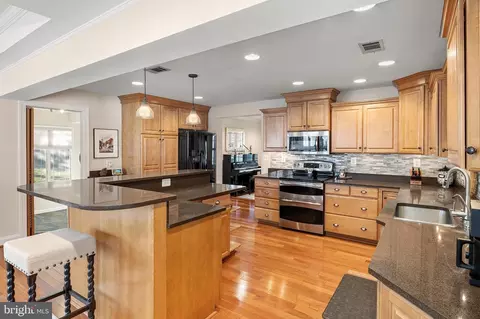 Kitchen - 1535 Ridgely Dr, Edgewater, MD 21037 photo 1 of 5