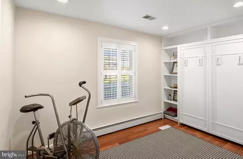 Bedroom - 1535 Ridgely Dr, Edgewater, MD 21037 photo 1 of 4