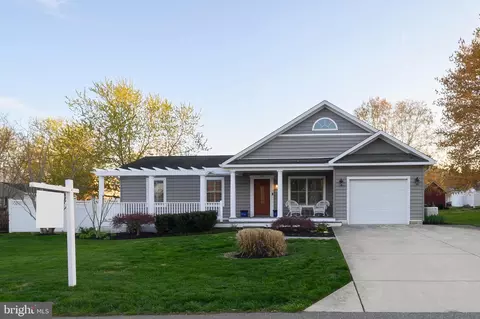 Exterior - 1535 Ridgely Dr, Edgewater, MD 21037 photo 8 of 9