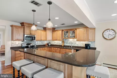 Kitchen - 1535 Ridgely Dr, Edgewater, MD 21037 photo 3 of 5