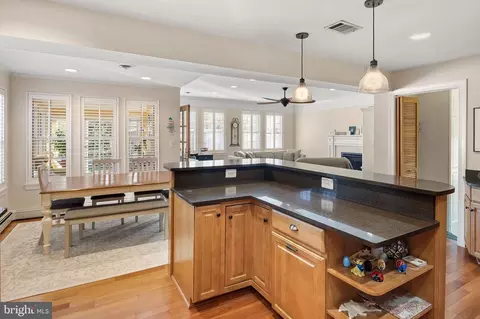 Kitchen - 1535 Ridgely Dr, Edgewater, MD 21037 photo 5 of 5