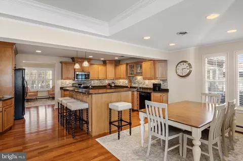 Kitchen - 1535 Ridgely Dr, Edgewater, MD 21037 photo 2 of 5