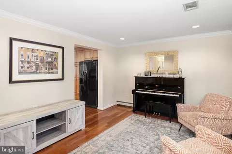 Entry Way - 1535 Ridgely Dr, Edgewater, MD 21037 photo 3 of 3