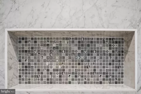 Bath - 1535 Ridgely Dr, Edgewater, MD 21037 photo 6 of 6
