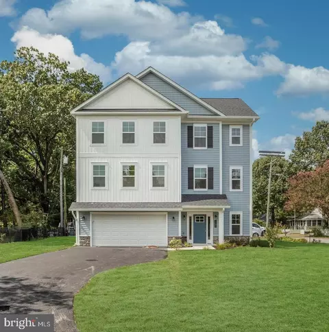 5314 Al Jones Dr, Shady Side, MD 20764