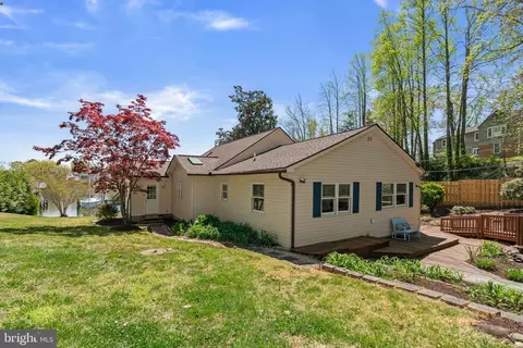 Exterior - 25 Leeland Rd, Edgewater, MD 21037 photo 6 of 11