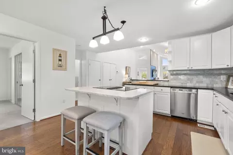 Kitchen - 25 Leeland Rd, Edgewater, MD 21037 photo 2 of 4