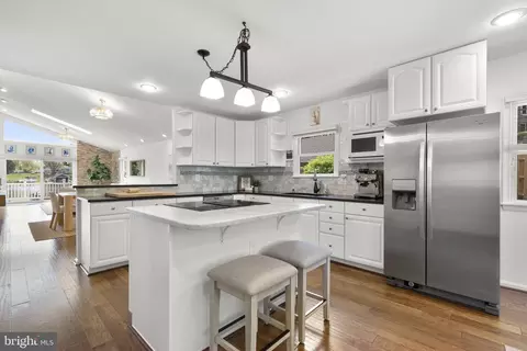 Kitchen - 25 Leeland Rd, Edgewater, MD 21037 photo 3 of 4