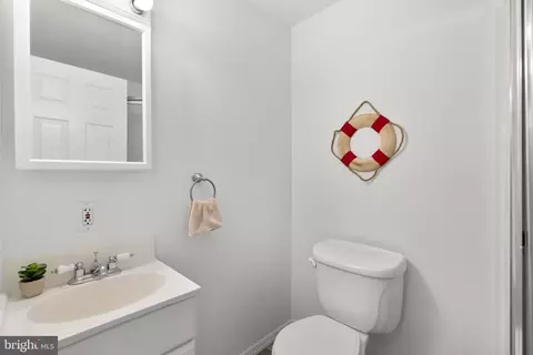 Bath - 25 Leeland Rd, Edgewater, MD 21037 photo 6 of 6