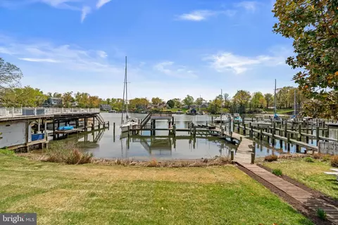 Exterior - 25 Leeland Rd, Edgewater, MD 21037 photo 4 of 11