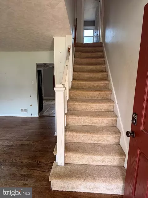 Entry Way - 110 W 11th Ave, Brooklyn, MD 21225 photo 5 of 8