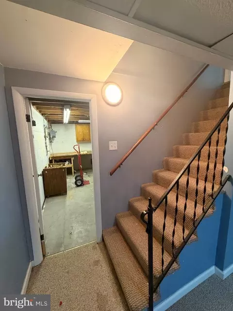Entry Way - 110 W 11th Ave, Brooklyn, MD 21225 photo 3 of 8