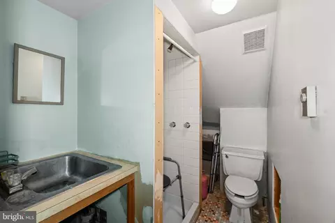 Bath - 706 203rd St, Pasadena, MD 21122 photo 2 of 2