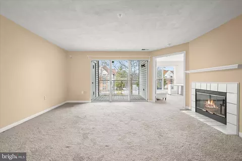 Living - 3553 Floating Leaf Ln #D201, Laurel, MD 20724 photo 7 of 8