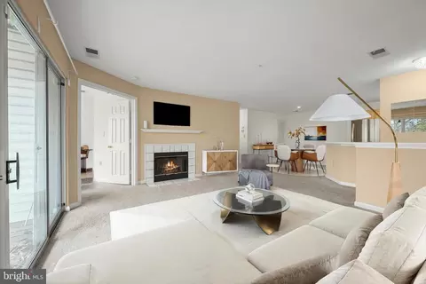 Living - 3553 Floating Leaf Ln #D201, Laurel, MD 20724 photo 1 of 8