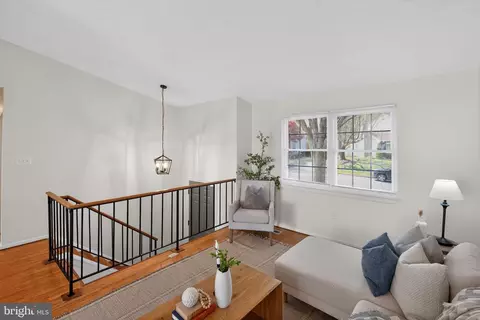 Living - 1108 Silverleaf Dr, Arnold, MD 21012 photo 1 of 4