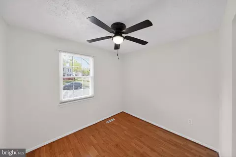 Bedroom - 1108 Silverleaf Dr, Arnold, MD 21012 photo 2 of 5