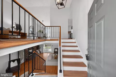 Entry Way - 1108 Silverleaf Dr, Arnold, MD 21012 photo 1 of 1