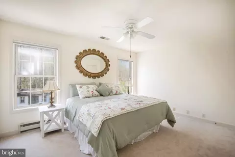 Bedroom - 3646 N Carolina Ave, Edgewater, MD 21037 photo 1 of 7