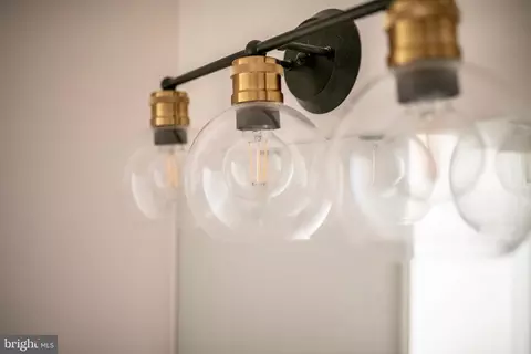 Entry Way - 3646 N Carolina Ave, Edgewater, MD 21037 photo 11 of 14