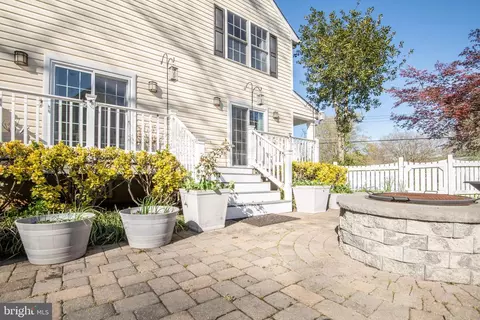 Exterior - 3646 N Carolina Ave, Edgewater, MD 21037 photo 3 of 8