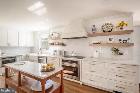 Kitchen - 3646 N Carolina Ave, Edgewater, MD 21037 photo 1 of 3