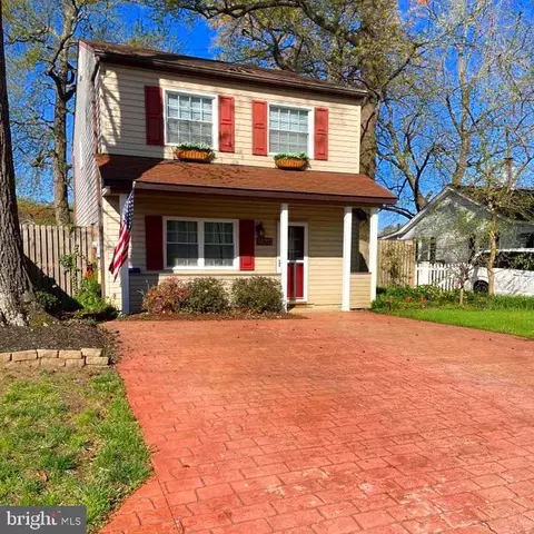 1720 Fairhill Dr, Edgewater, MD 21037