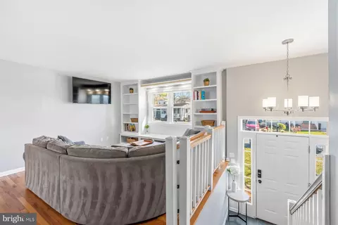 Entry Way - 1624 Bishop Rd, Edgewater, MD 21037 photo 1 of 2