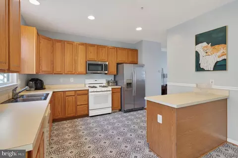 Kitchen - 75 Two Rivers Dr, Edgewater, MD 21037 photo 3 of 4