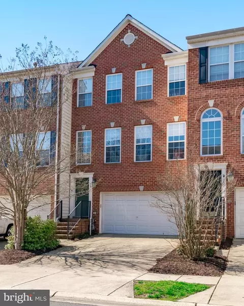 75 Two Rivers Dr, Edgewater, MD 21037