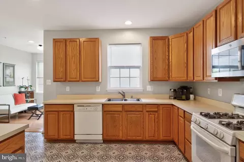 Kitchen - 75 Two Rivers Dr, Edgewater, MD 21037 photo 1 of 4