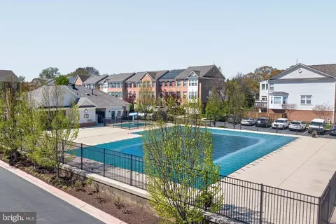 Exterior - 75 Two Rivers Dr, Edgewater, MD 21037 photo 9 of 12
