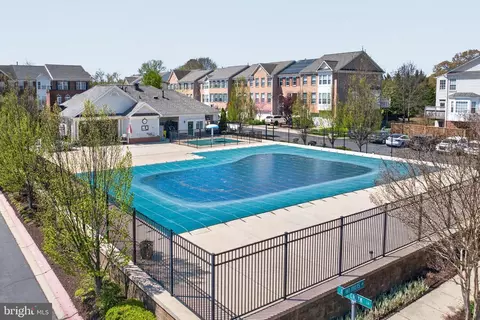 Exterior - 75 Two Rivers Dr, Edgewater, MD 21037 photo 10 of 12