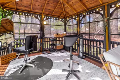 Exterior - 109 Wileys Ln, Pasadena, MD 21122 photo 4 of 11