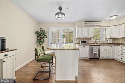 Kitchen - 109 Wileys Ln, Pasadena, MD 21122 photo 3 of 5